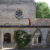 Traversée sur le muret du cloître de l'abbaye de Noirlac