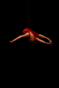 Photo au mât, Offrande